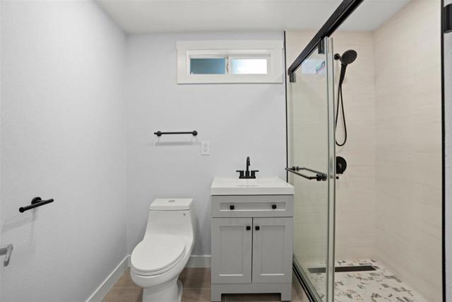 315 Grand Boulevard, San Mateo CA: https://media.crmls.org/mediaz/8281eab0-1d25-45e0-ae69-e895526f540b.jpg