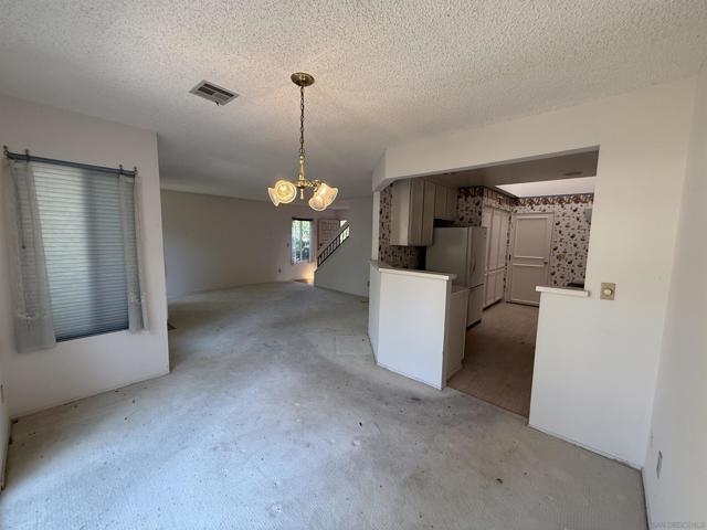 7551 Rainswept Ln, San Diego CA: https://media.crmls.org/mediaz/828210c9-dd18-4719-9c86-ebb6fcf1f93f.jpg