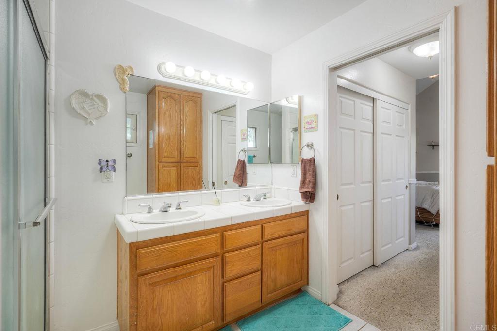 217 Sanford Street - photo 15