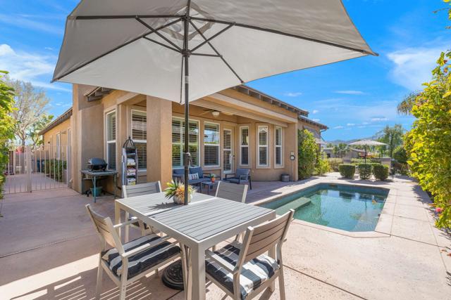 37 Shoreline Drive, Rancho Mirage CA: https://media.crmls.org/mediaz/828307fb-6a59-440f-857c-7b65d15a4810.jpg