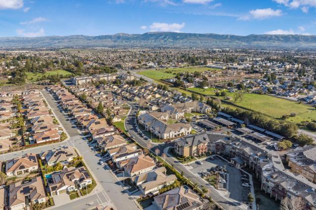 1506 Bianca Way, Gilroy CA: https://media.crmls.org/mediaz/8283635f-304c-4adc-add6-36eff52456ba.jpg