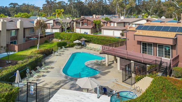 9779 Caminito Doha, San Diego CA: https://media.crmls.org/mediaz/82836636-a2e2-4454-bd6d-a6e444dd60d3.jpg