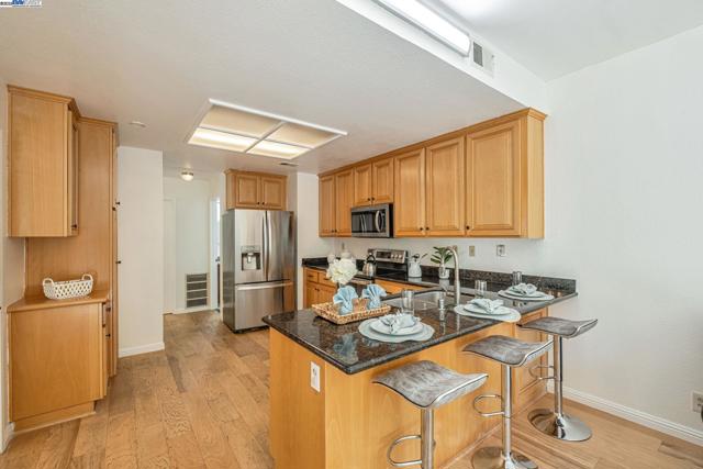4834 Garnet Cmn, Fremont CA: https://media.crmls.org/mediaz/828422ba-ce44-4bb7-9b23-83db4b3f05da.jpg