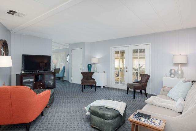 160 Hilligoss Drive, Cathedral City CA: https://media.crmls.org/mediaz/8284b2ca-1032-4afb-9745-e8412b9bb3a1.jpg