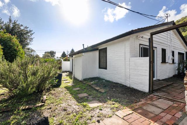 2301 Soquel San Jose Road, Soquel CA: https://media.crmls.org/mediaz/8285011d-b5cf-4beb-a82a-b97b67553eca.jpg