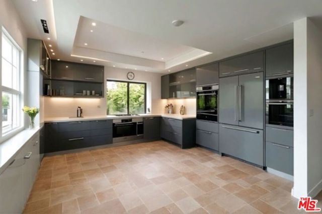11 S Callecita, Laguna Beach CA: https://media.crmls.org/mediaz/8285150e-4c44-42c9-bc9d-94ffddc96e84.jpg