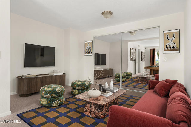 191 Rockrose Lane, Oak Park CA: https://media.crmls.org/mediaz/82851c46-34f7-4e7f-aab4-fafccd796346.jpg