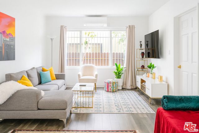 11670 W Sunset Boulevard, Los Angeles, CA 90049