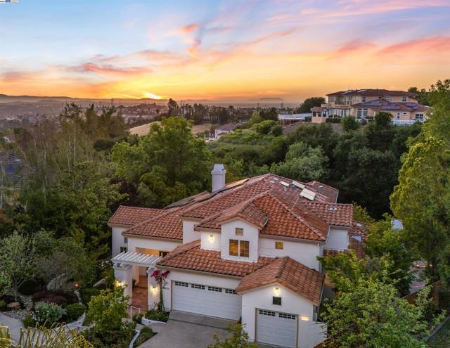 45221 Rutherford Ter, Fremont CA: https://media.crmls.org/mediaz/82872b30-f1be-4993-a145-e92fb83e8708.jpg
