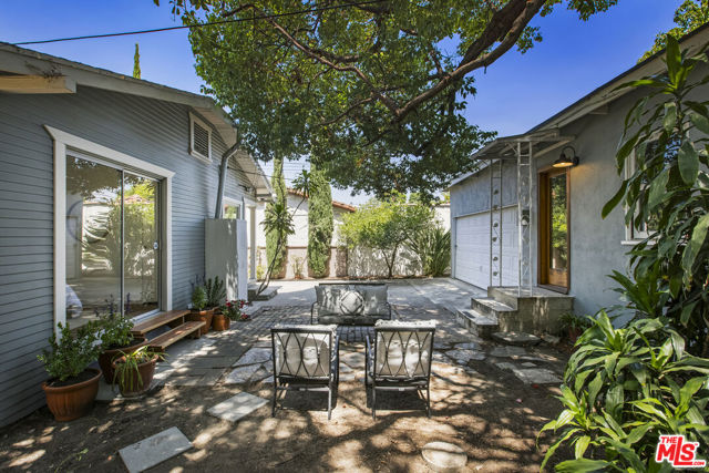 3865 Brunswick Avenue, Los Angeles CA: https://media.crmls.org/mediaz/82874725-97db-430b-b5d3-c7e1a0bdc95c.jpg