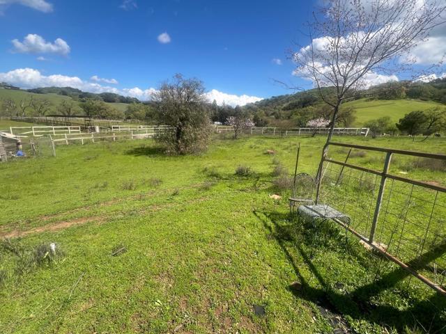 5390 Little Uvas Road, Morgan Hill CA: https://media.crmls.org/mediaz/8287891a-5d28-4491-9b73-0541a00eff1d.jpg