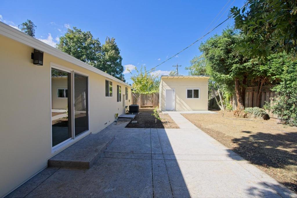 82881974 07C4 4E3E A636 B2E8B7E4Ecf8 19251 Phil Lane, Cupertino, Ca 95014 &Lt;Span Style='BackgroundColor:transparent;Padding:0Px;'&Gt; &Lt;Small&Gt; &Lt;I&Gt; &Lt;/I&Gt; &Lt;/Small&Gt;&Lt;/Span&Gt;