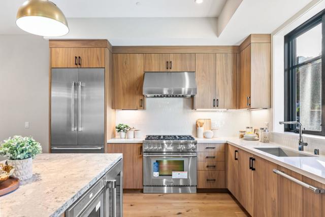 221 Hope Street, Mountain View CA: https://media.crmls.org/mediaz/82885e67-ff89-4341-8333-49ec5d8a3fed.jpg