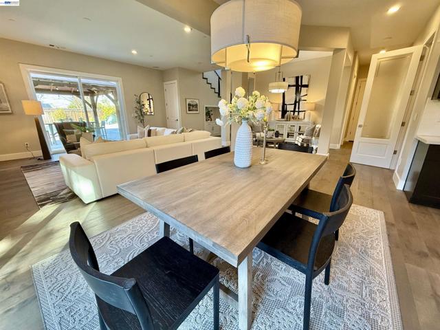 1500 Arroyo Rd, Livermore CA: https://media.crmls.org/mediaz/8288a9a1-770a-4e5d-9407-164799ff991f.jpg