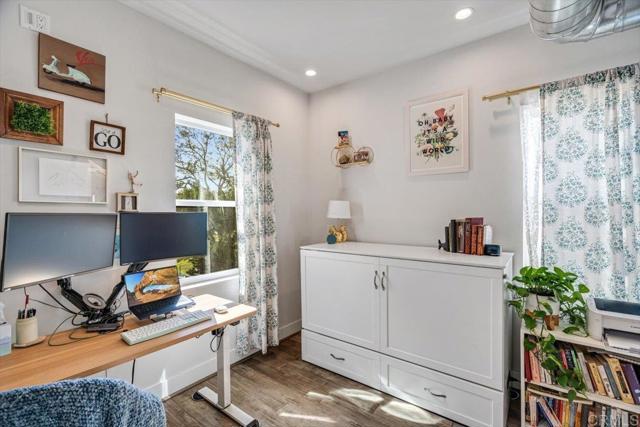 Detail Gallery Image 16 of 19 For 3060 G St, San Diego,  CA 92102 - 2 Beds | 2/1 Baths