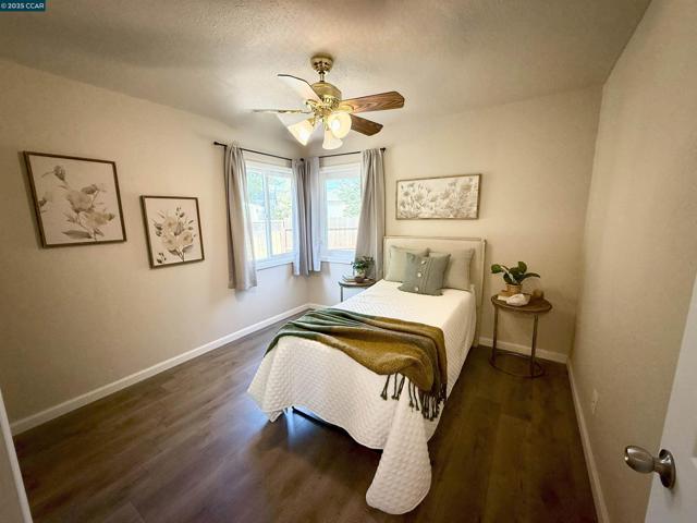 2311 Crescent Dr, Concord CA: https://media.crmls.org/mediaz/82898364-cce9-4f04-b932-250c55fd6080.jpg