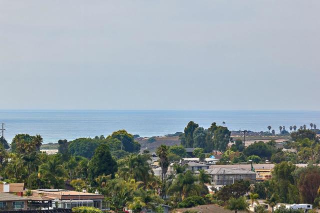 1749 Noma Lane, Encinitas CA: https://media.crmls.org/mediaz/828a2bab-4ccf-40a3-9848-fa53937bd0e8.jpg