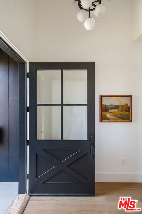 5328 Allott Avenue, Sherman Oaks CA: https://media.crmls.org/mediaz/828a3a43-03bc-43ac-b8f4-40d0e87de6b7.jpg