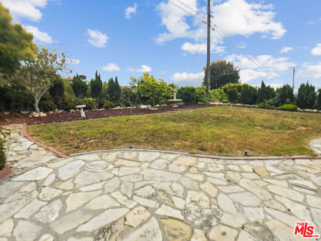 6820 Abbottswood Drive, Rancho Palos Verdes CA: https://media.crmls.org/mediaz/828a8989-243b-483a-848e-bac9a6cbd7f4.jpg