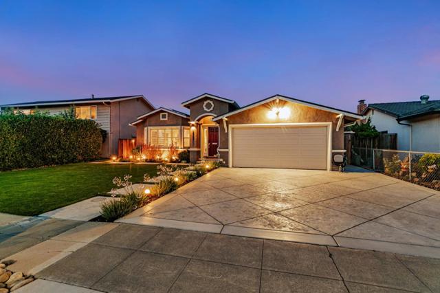 5562 Starcrest Drive, San Jose CA: https://media.crmls.org/mediaz/828aa682-74fd-413c-8002-6a143841865c.jpg