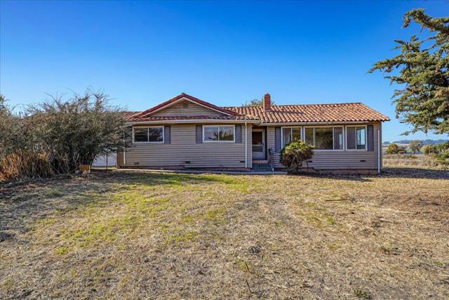 235 Lee Road, Watsonville CA: https://media.crmls.org/mediaz/828b67ef-0928-4b0e-b7a0-c8e1de4581b8.jpg