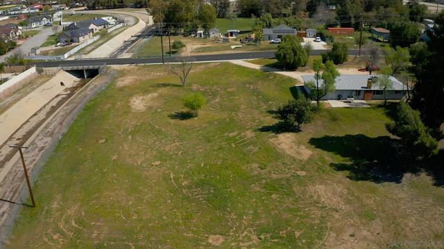 24567 Adams Ave, Murrieta CA: https://media.crmls.org/mediaz/828b6ede-ca2f-490d-ae0f-8a3fb2c5fd7b.jpg