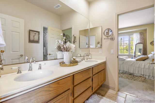 2505 Monterey Glen, Escondido CA: https://media.crmls.org/mediaz/828c0009-64d7-44fc-8023-e92df6c16dcd.jpg