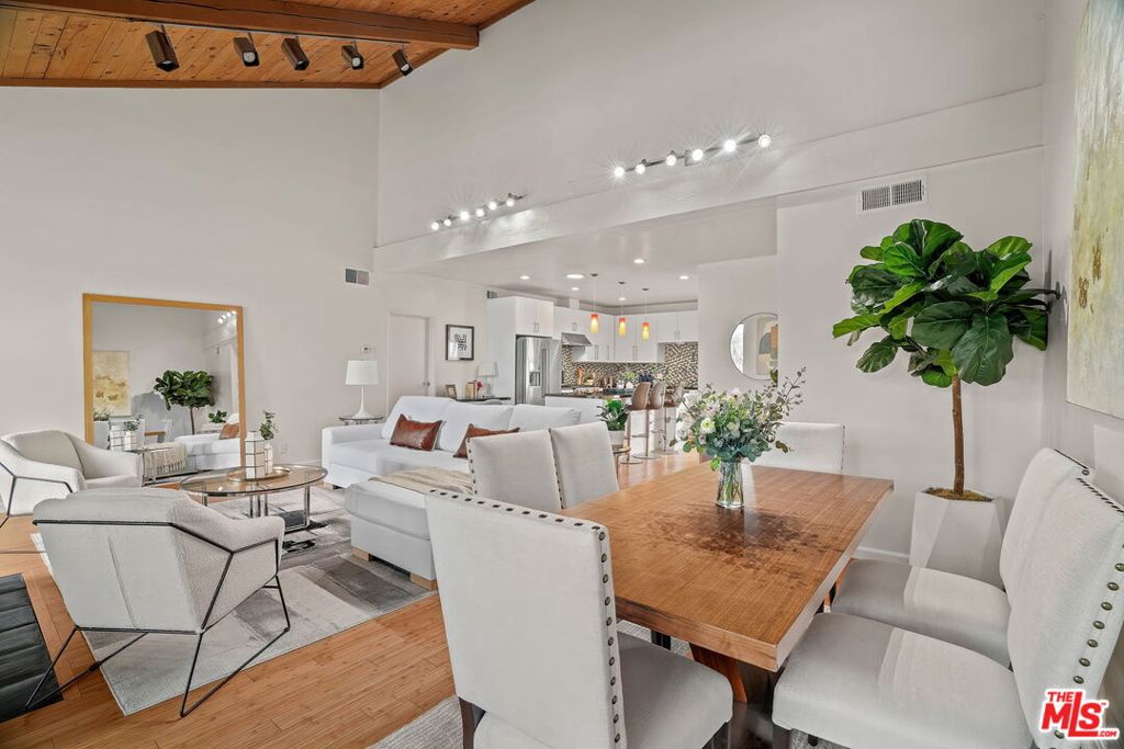 1328 S Bundy Drive 15, Los Angeles, CA 90025