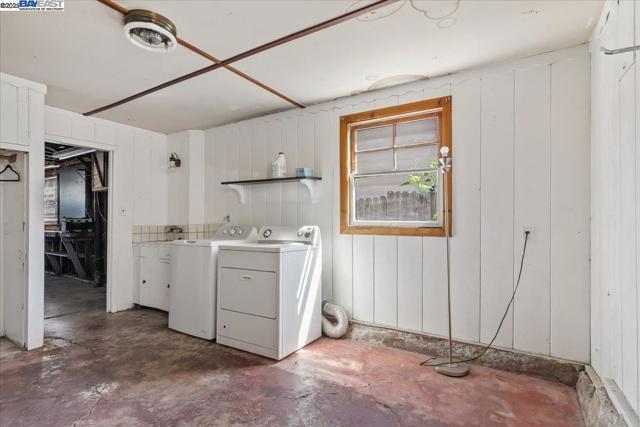 137 Viewmont Ave, Vallejo CA: https://media.crmls.org/mediaz/828e261f-d800-4fba-a9be-23ea9d73d47a.jpg