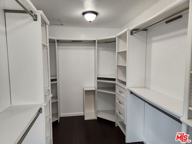 6415 Bradley Place, Los Angeles CA: https://media.crmls.org/mediaz/828e534b-1d5e-4bd4-b43e-3add931b7ffc.jpg