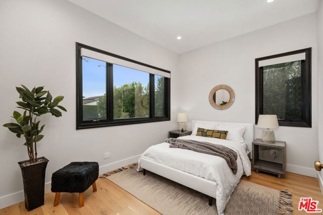 123 S Kilkea Drive, Los Angeles CA: https://media.crmls.org/mediaz/828e6b56-fd6f-41fd-9017-86e6de2f09b8.jpg