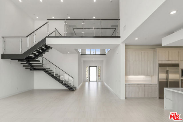 20115 W Galway Lane, Porter Ranch CA: https://media.crmls.org/mediaz/8290395b-14d4-48d1-a46a-aa850ec7976a.jpg