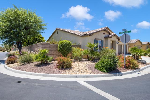 82623 Tremetina Court, Indio CA: https://media.crmls.org/mediaz/8290e25f-821d-4780-92a2-bede368bed90.jpg