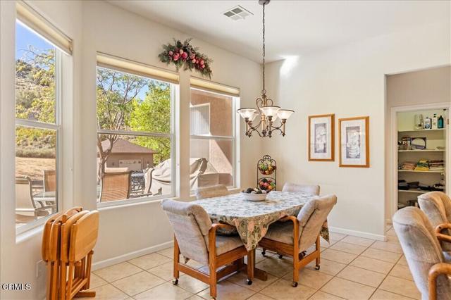 Detail Gallery Image 16 of 54 For 26450 Cumberland Rd, Tehachapi,  CA 93561 - 3 Beds | 2/1 Baths
