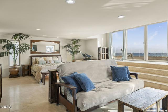 3629 Ocean Drive, Oxnard CA: https://media.crmls.org/mediaz/8293cbf9-f815-452a-86dd-48cf81f06d2e.jpg