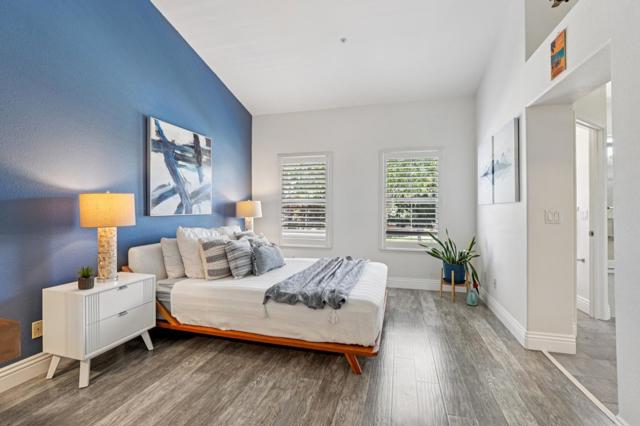 595 Shoal Circle,  CA: https://media.crmls.org/mediaz/82940c5e-7436-468d-957a-da21b6384f9c.jpg