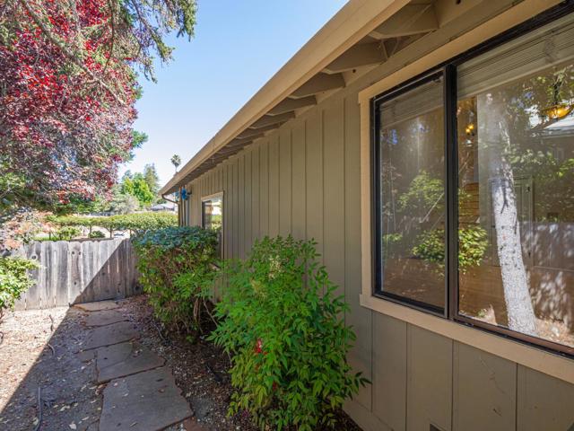 14 Sageland Court, Scotts Valley CA: https://media.crmls.org/mediaz/82948b2a-1242-4e8d-94ef-9770c3e3ad81.jpg