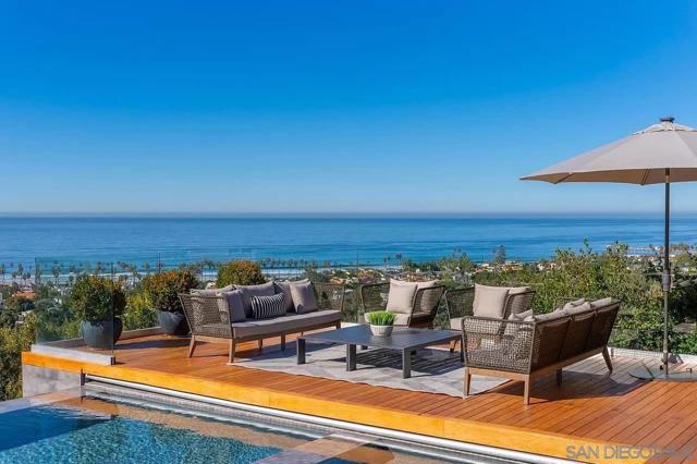 2585 Calle Del Oro, La Jolla CA: https://media.crmls.org/mediaz/82949b09-6be8-492f-b4ca-24babe86dc73.jpg