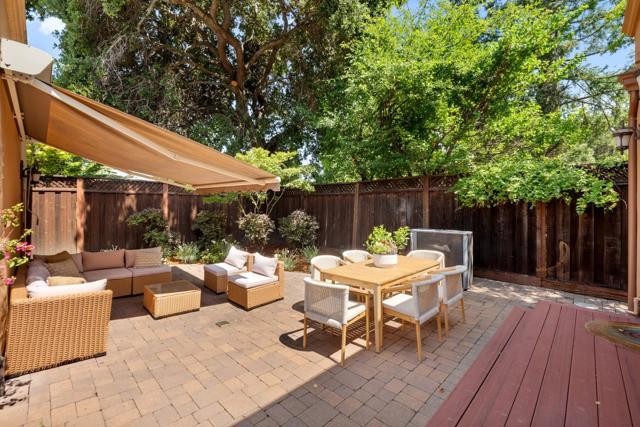 475 8th Avenue, Menlo Park CA: https://media.crmls.org/mediaz/8294fd09-3185-43ba-8ae1-dfcabc68f93d.jpg