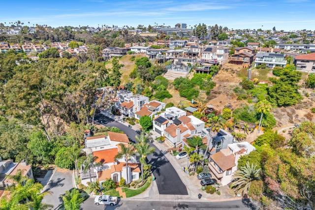 4533 Gesner St, San Diego CA: https://media.crmls.org/mediaz/829558f4-98f3-47c2-9d74-81d1c1e0d41d.jpg