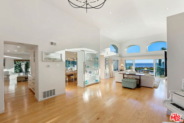 4 Bed Home for Sale in Malibu, California