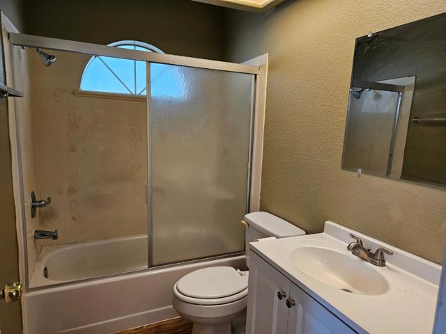 4575 Park Hill Court, Antioch CA: https://media.crmls.org/mediaz/8297c698-dae3-4ca5-8b29-150bc7d2840a.jpg