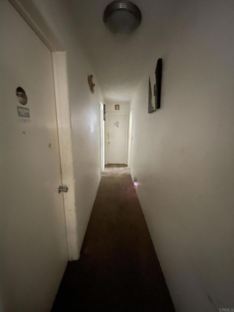 https://media.crmls.org/mediaz/82988bf4-1eb3-415d-b0e5-524b152a05c2.jpg?preset=X-Large