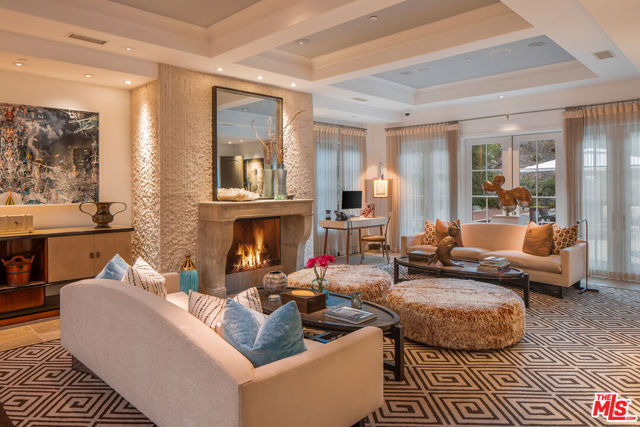 25029 Abercrombie Lane, Calabasas CA: https://media.crmls.org/mediaz/8299956c-70a6-4c0b-829f-5cbcb50dcec8.jpg