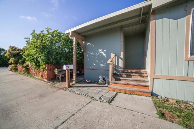 49 Blanca Lane, Watsonville CA: https://media.crmls.org/mediaz/8299dc35-4bb7-4ea8-ba51-a26455a611e3.jpg