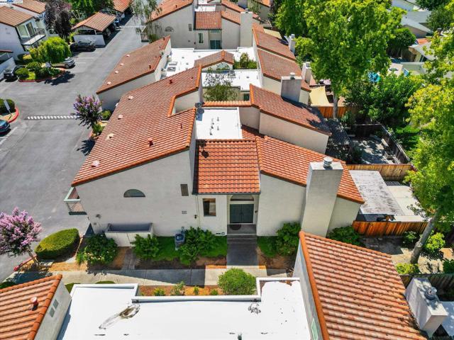 4374 Valley Ave, Pleasanton CA: https://media.crmls.org/mediaz/8299e147-10a1-463d-954f-08adcded13f9.jpg