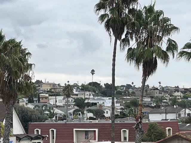 Image 3 of 33 For 2540 Clairemont Dr  307