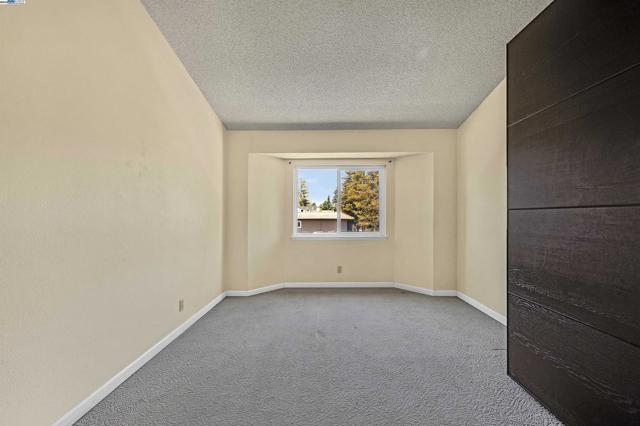 136 Hackamore Ln, Fremont CA: https://media.crmls.org/mediaz/829a8ecb-7ee6-4050-bf85-10494f72db63.jpg