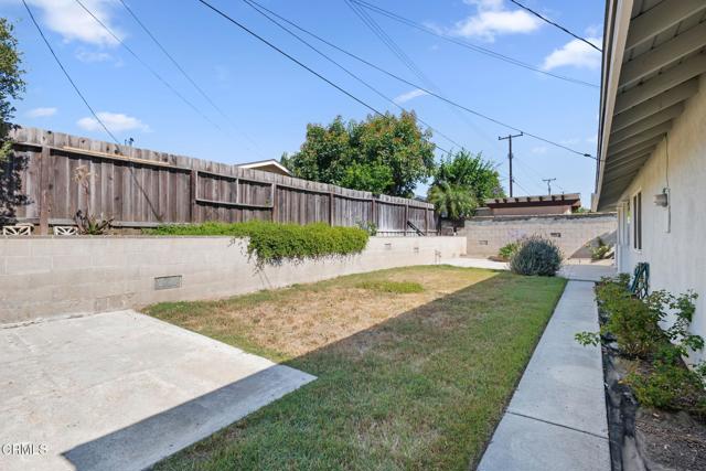 297 S Crocker Avenue, Ventura CA: https://media.crmls.org/mediaz/829bf4cd-1e15-4bfb-9fc6-47dc89d452df.jpg