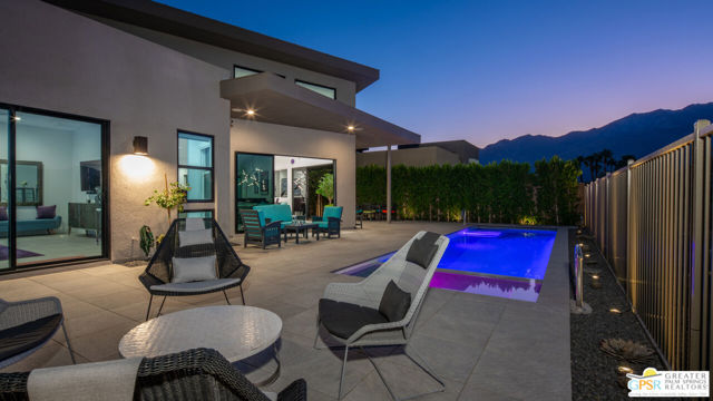 4321 Lumina Way, Palm Springs CA: https://media.crmls.org/mediaz/829c1789-6e2b-4352-9d47-3490034ba8a7.jpg